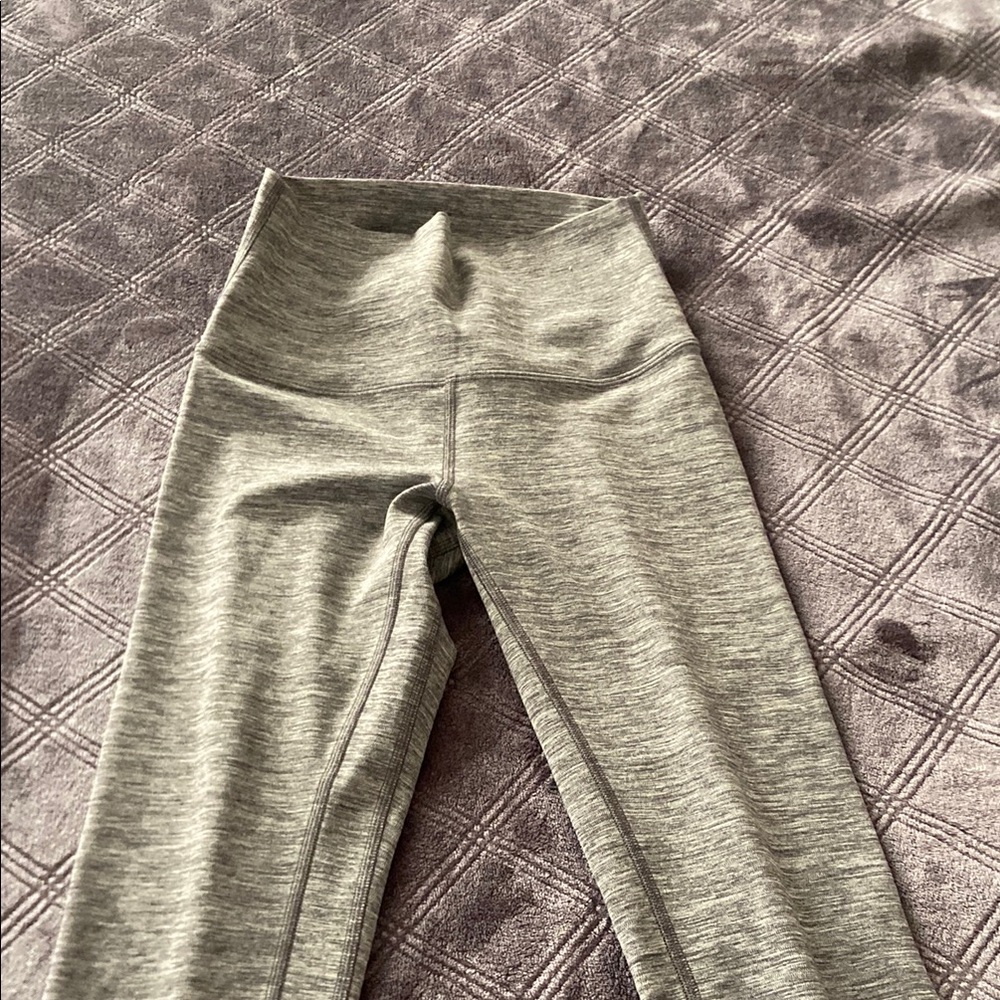 Women’s lululemon Align Leggings Size 2 / worn once / no flaws